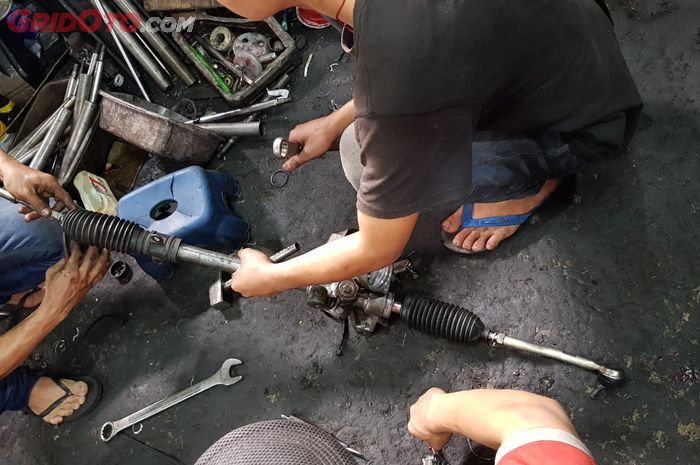 Jasa Servis sedang kendaaan Roda 4