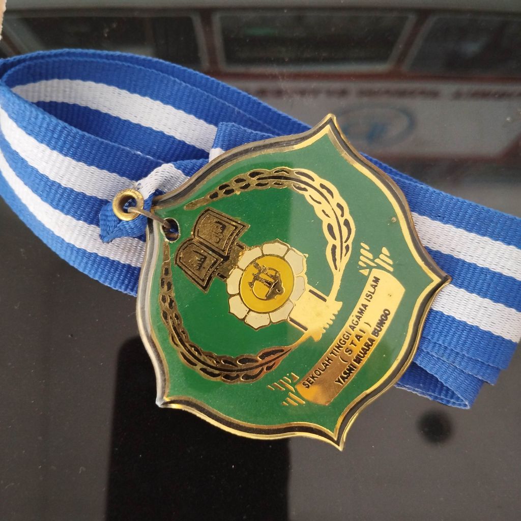 Medali wisuda