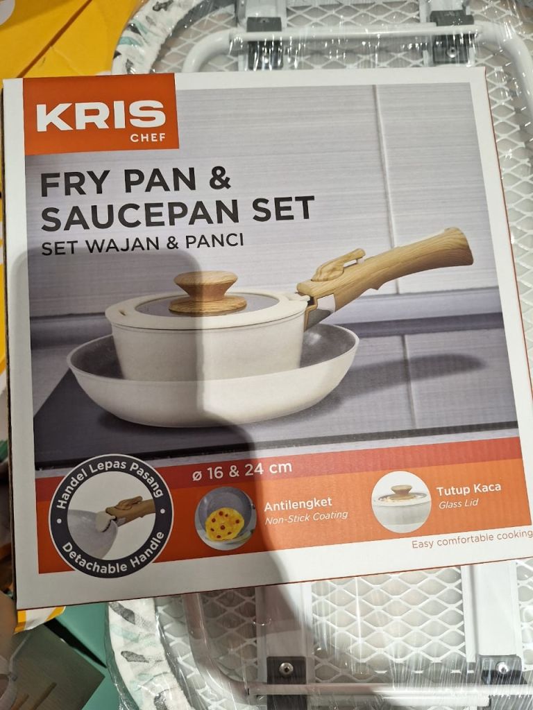 PERALATAN MASAK TEFLON