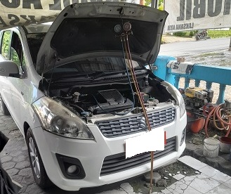 Oli Compressor AC