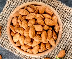 kacang almond