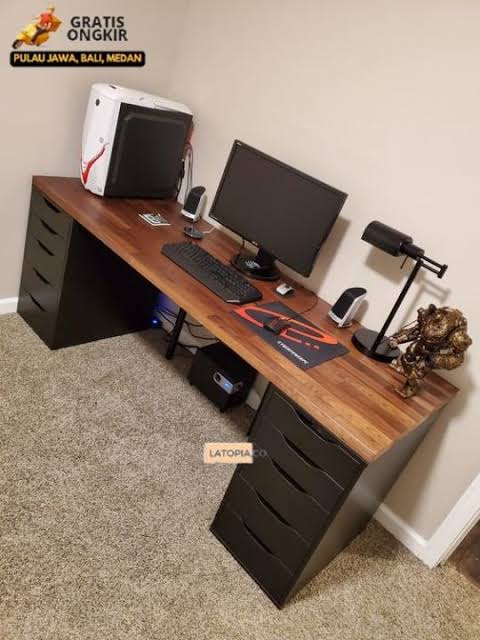 Meja komputer build in lenovo i9 gen 16