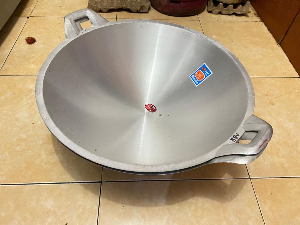 Kuali uk Sedang